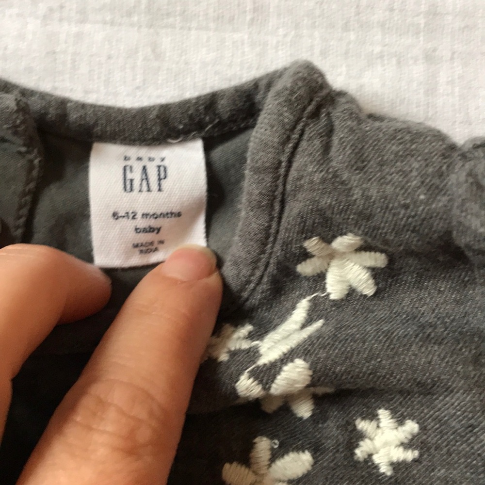 🔥 4 for $25 🔥 BabyGap long sleeve dress - Picture 2 of 4